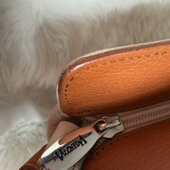 Valentina Leather Crossbody - Picture 7 of 9